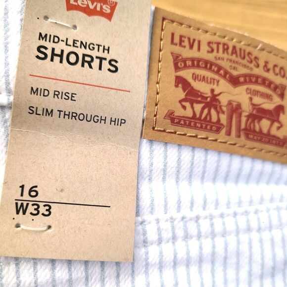 New with Tags Levi's Striped Mid Length Shorts 16 - Picture 6 of 6